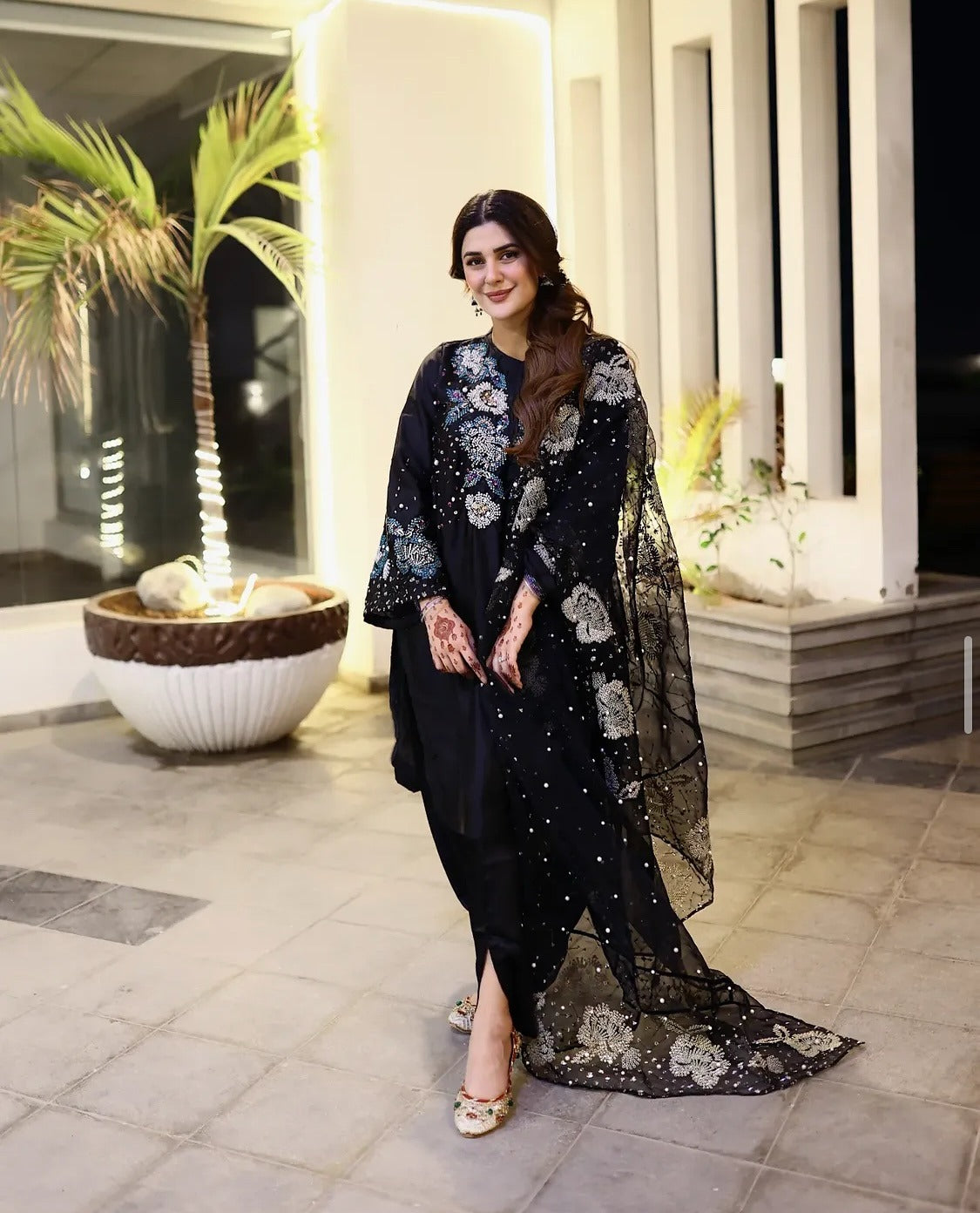 Nureh Raw Silk 3-Piece Suite Deep Neck Design – Shaebiz Collection