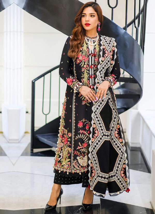WOMEN'S PAKISTANI WEAR IDEAS