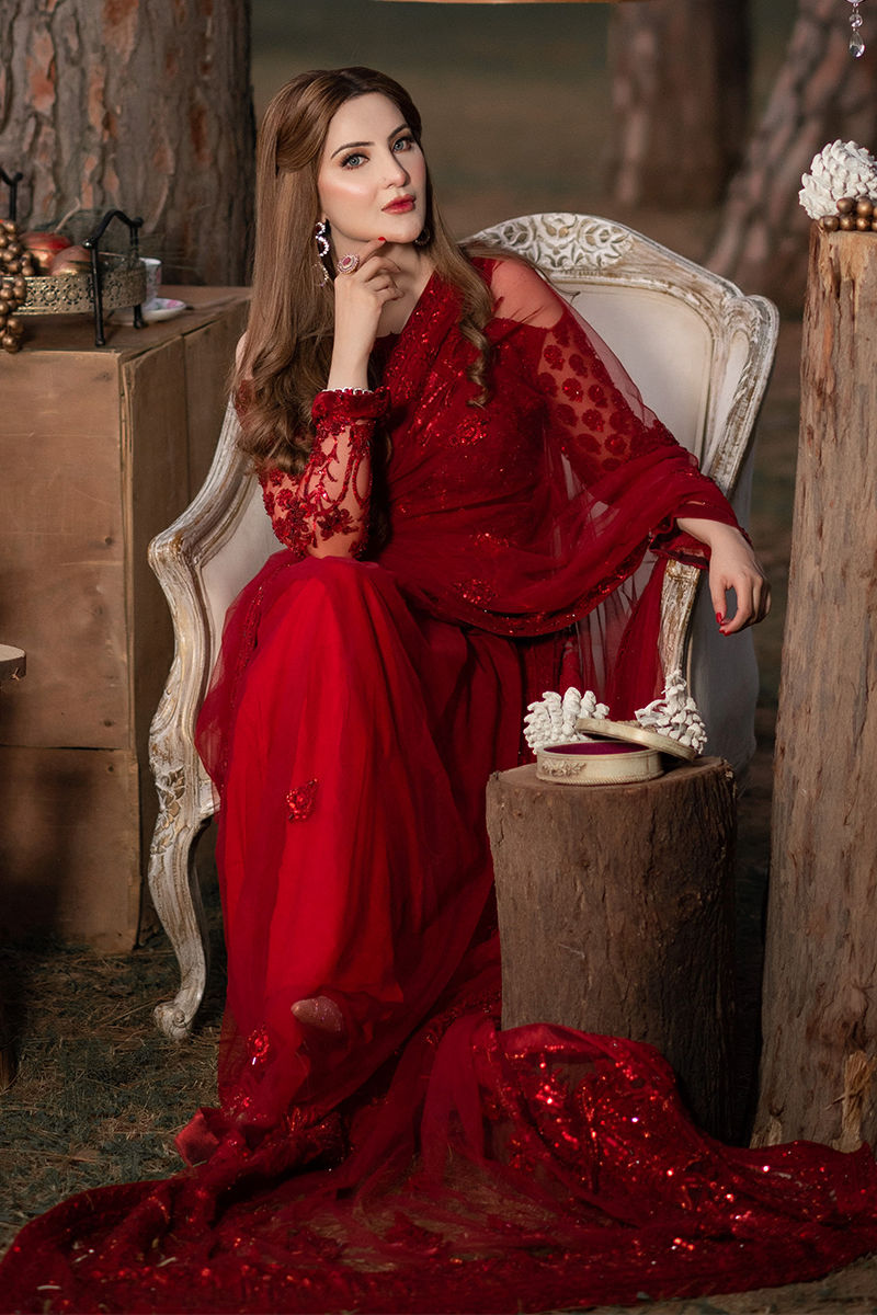 SHAZIA KIYANI RED EMBROIDERED SAREE| UNSTITCHED WEDDING COLLECTION| TOP PAKISTANI DRESS BY SHAEBIZ