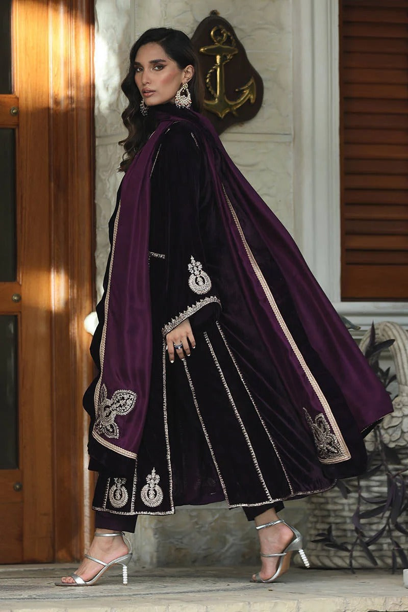 FARIDA HASAN LUXURY PURPLE VELVET DRESS| UNSTITCHED VELVET COLLECTION| TOP PAKISTANI DRESS BYSHAEBIZ