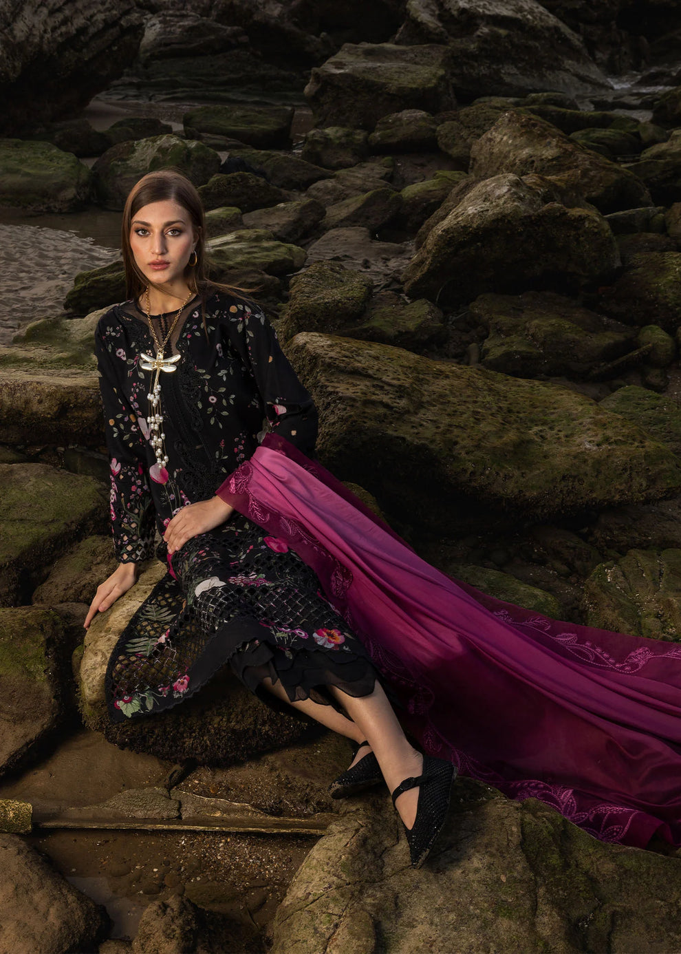 CRIMSON LUXURY LAWN COLLECTION| 2025 LATEST COLLECTION| TOP PAKISTANI DRESS BY SHAEBIZ