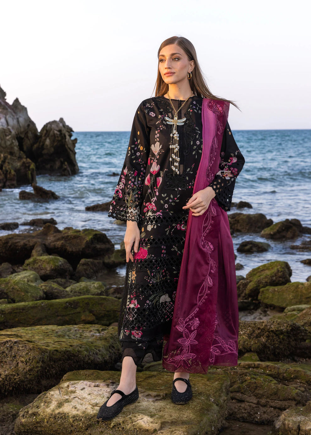 CRIMSON LUXURY LAWN COLLECTION| 2025 LATEST COLLECTION| TOP PAKISTANI DRESS BY SHAEBIZ