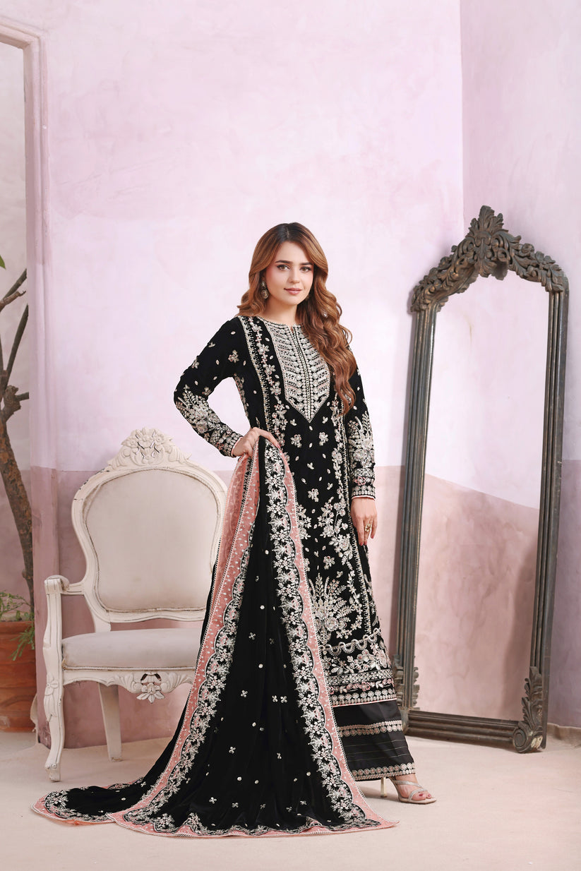ANEELA'S BLACK VELVET FULL ADDA WORK ON SHIRT UPGRADE| WINTER COLLECTION| TOP PAKISTANI DRESS BY SHAEBIZ
