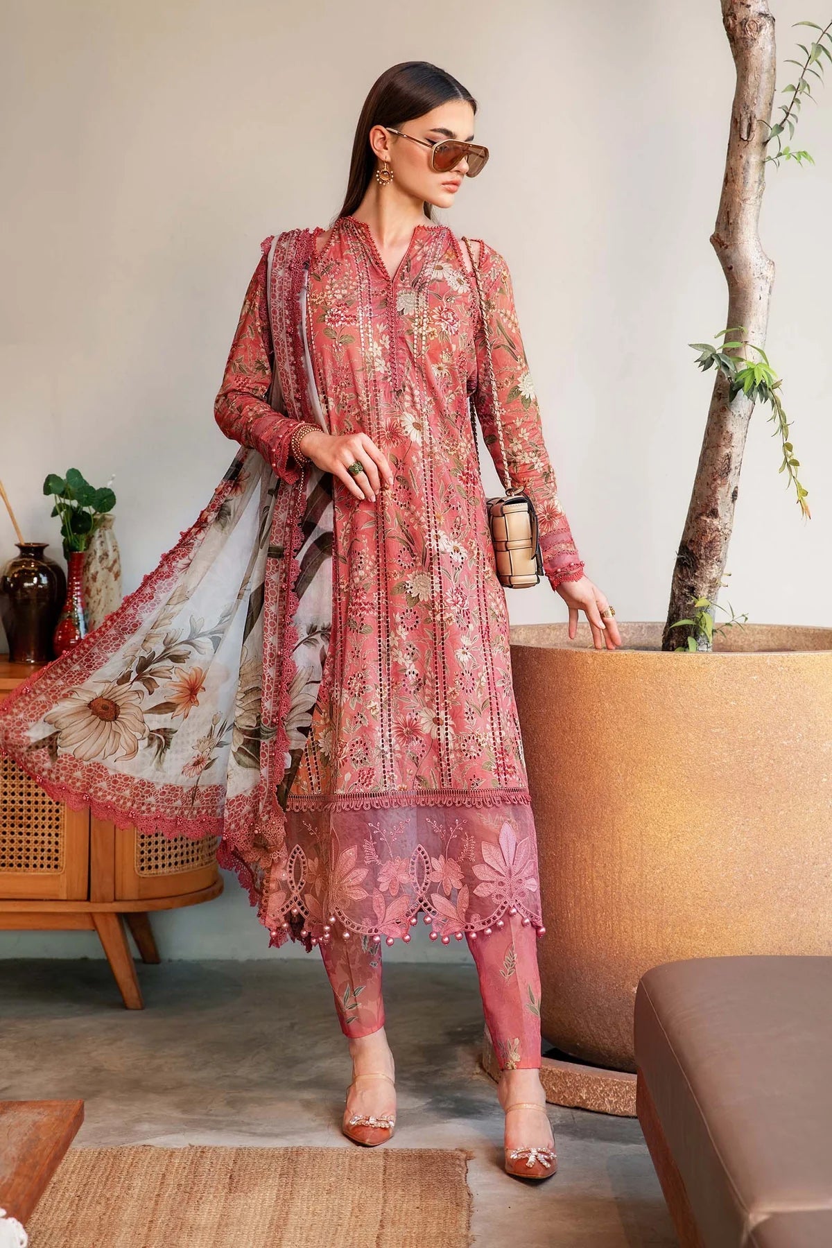 MARIA B EMBROIDERED MPRINT| LATEST 2025 EID COLLECTION| TOP PAKISTANI DRESS BY SHAEBIZ