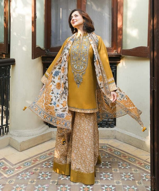 SAPPHIRE LUXURY LAWN DIGITAL PRINT COLLECTION| HANIA AMIR| TOP PAKISTANI DRESS BY SHAEBIZ