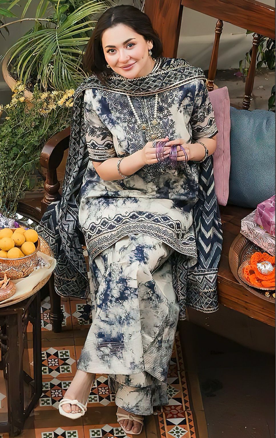 SAPPHIRE BLUE TIE-DYE TIDE LUXURY LAWN WITH CHIFFON DUPATTA COLLECTION – Shaebiz Collection
