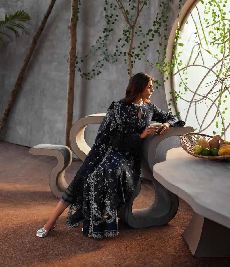 SUFFUSE LUXURY LAWN COLLECTION| TOP PAKISTANI DRESS BY SHAEBIZ