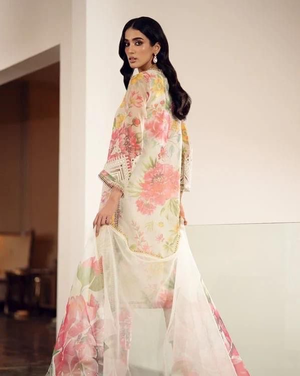 BAROQUE LATEST DIGITAL PRINTED SWISS LAWN| EID COLLECTION 2025| TOP PAKISTANI DRESS BY SHAEBIZ