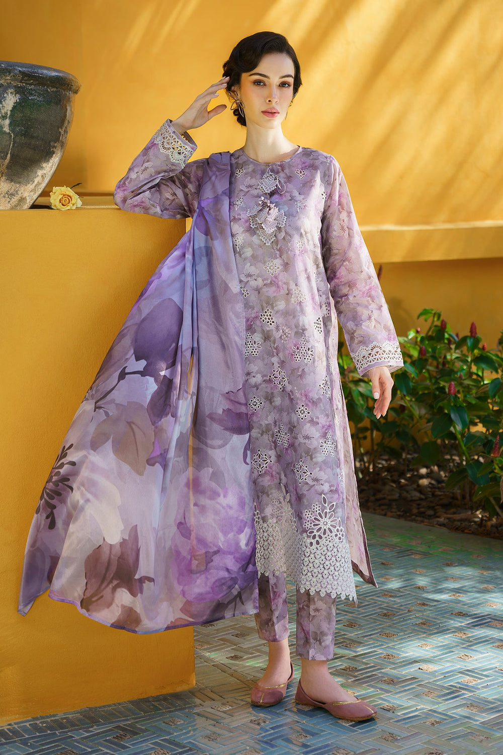 BAROQUE EMBROIDERED AND PTINTED LAWN COLLECTION| UNSTITCHED MASTER REPLICA BY SHAEBIZ