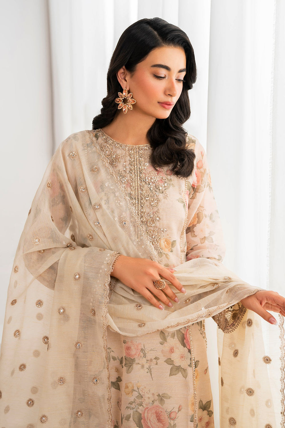 BAROQUE SKIN PRINTED LAWN DRESS| UNSTITCHED LAWN COLLECTION| TOP PAKISTANI DRESS BY SHAEBIZ