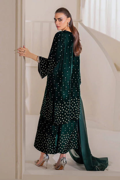 BAROQUE EMBROIDERED GREEN VELVET DRESS| UNSTITCHED MASTER REPLICA| TOP Shaebiz Collection BAROQUE EMBROIDERED GREEN VELVET DRESS| UNSTITCHED MASTER REPLICA| TOP Shaebiz Collection