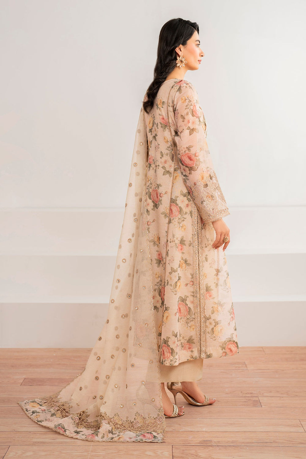 BAROQUE SKIN PRINTED LAWN DRESS| UNSTITCHED LAWN COLLECTION| TOP PAKISTANI DRESS BY SHAEBIZ