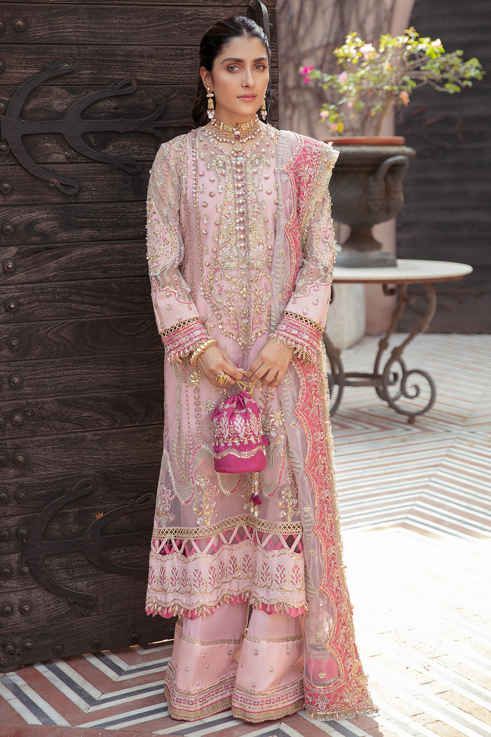 INAYAT HAYAT NET EMBROIDERED COLLECTION| WEARING BY AYEZA KHAN| TOP PAKISTANI DRESS BY SHAEBIZ