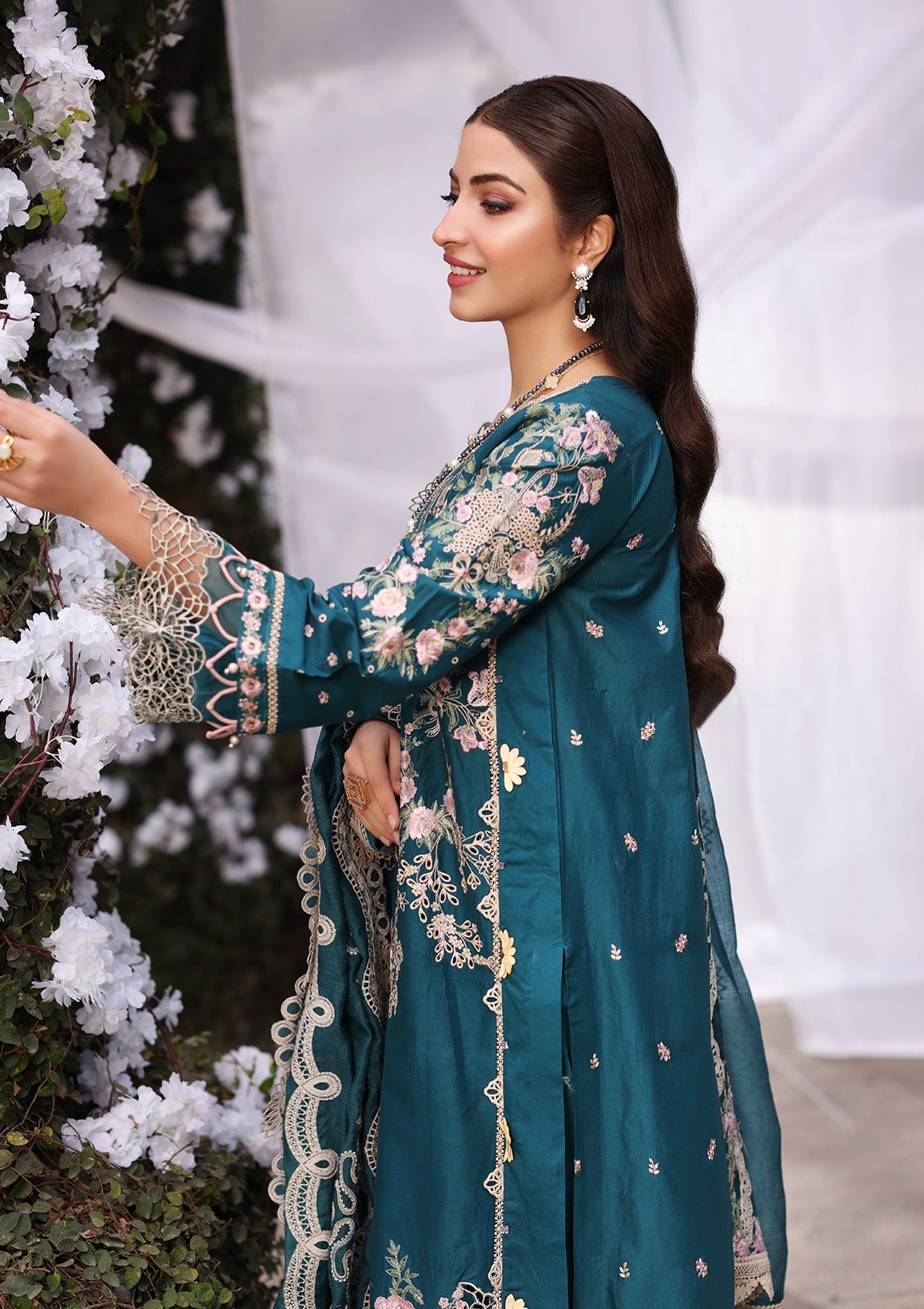 KAHF LUXURY 2026 LAWN COLLECTION| UNSTITCHED 3 PCS| TOP PAKISTANI DRESS BY SHAEBIZ