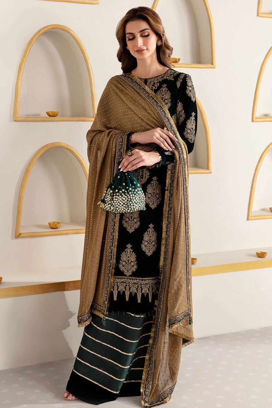 JAZMIN NEW LUXURY VELVET COLLECTION|TOP PAKISTANI DRESS BY SHAEBIZ