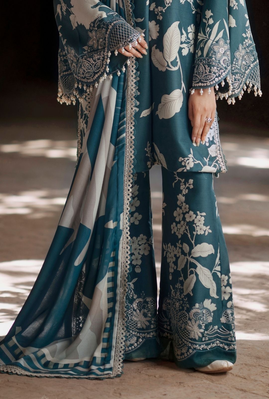 AJR SARD SHAAM LUXURY LAWN COLLECTION| UNSTITCHED 3 PCS BY SHAEBIZ