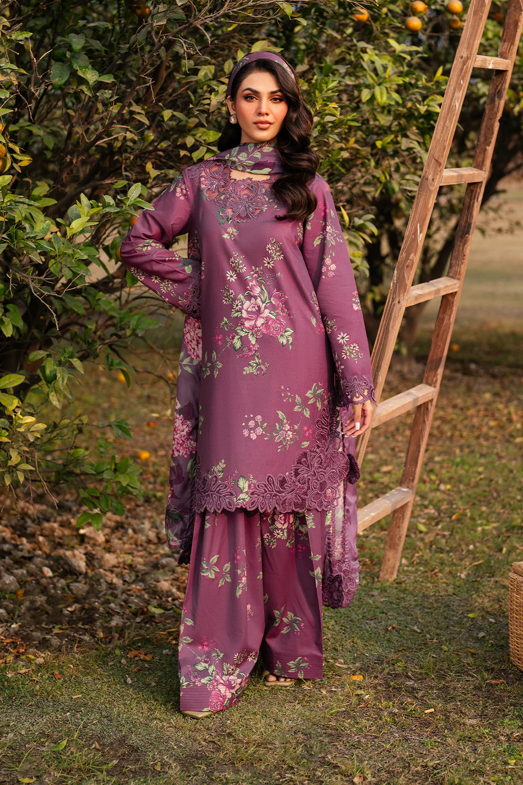 IZNIK DIGITAL PRINTED AND EMBROIDERED LAWN DRESS| UNSTITCHED MASTER REPLICA| TOP PAKISTANI DRESS BY SHAEBIZ