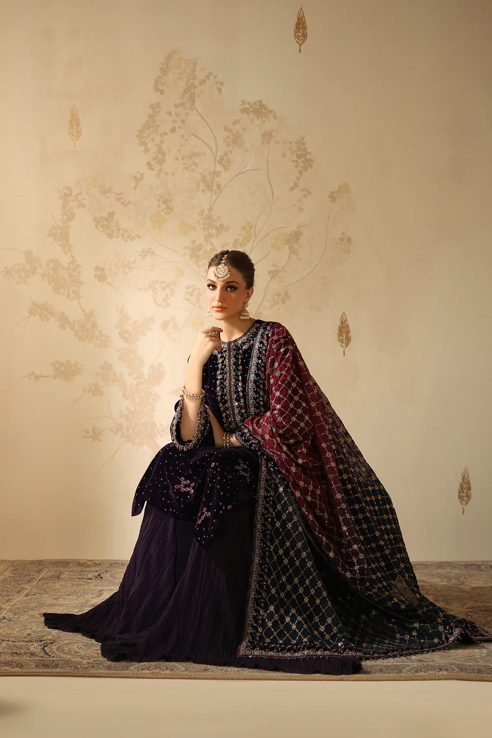 BAROQUE MICRO 9000 LUXURY VELVET COLLECTION| LATEST WINTER COLLECTION| TOP PAKISTANI DRESS BY SHAEBIZ