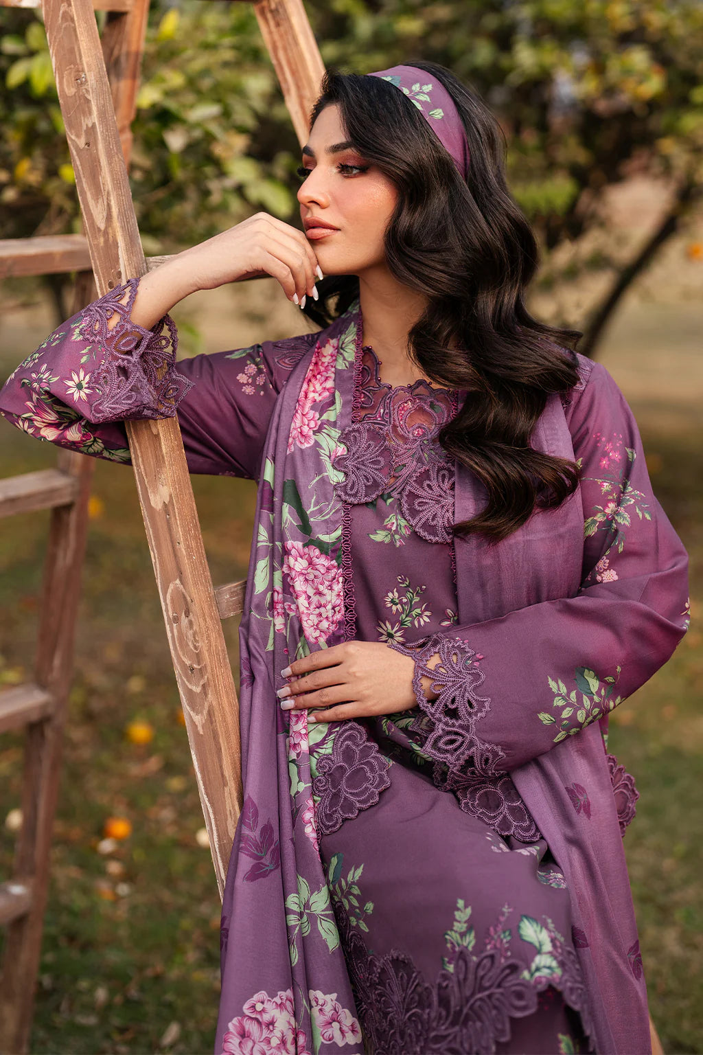 IZNIK DIGITAL PRINTED AND EMBROIDERED LAWN DRESS| UNSTITCHED MASTER REPLICA| TOP PAKISTANI DRESS BY SHAEBIZ