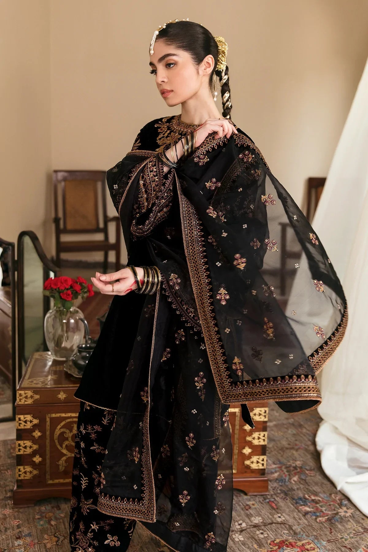 BAROQUE MEHROON EMBROIDERED VELVET COLLECTION| UNSTITCHED MASTER REPLICA| TOP PAKISTANI DRESS BY SHAEBIZ