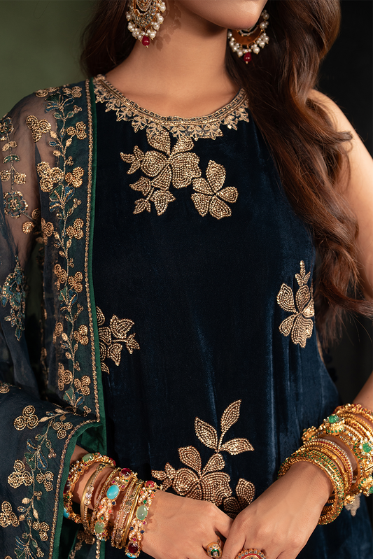 IZNIK LATEST ZINC VELVET COLLECTION|UNSTITCHED VELVET COLLECTION BY SHAEBIZ