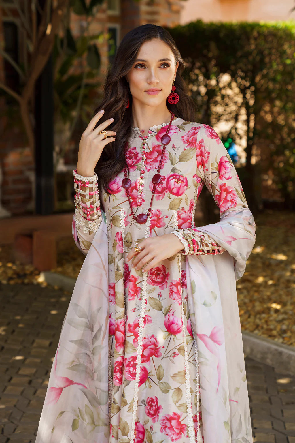 IZNIK OFF WHITE PRINTED LAWN DRESS | EID COLLECTION 2025 | TOP PAKISTANI DRESS BY SHAEBIZ