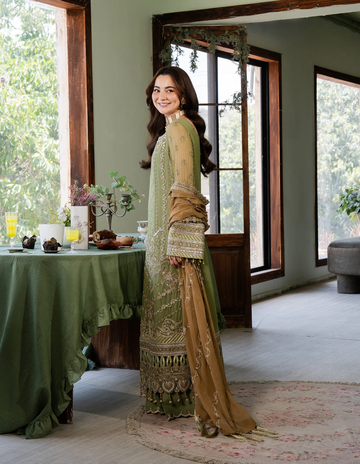 Best mayo collection wearing by Hania Amir 