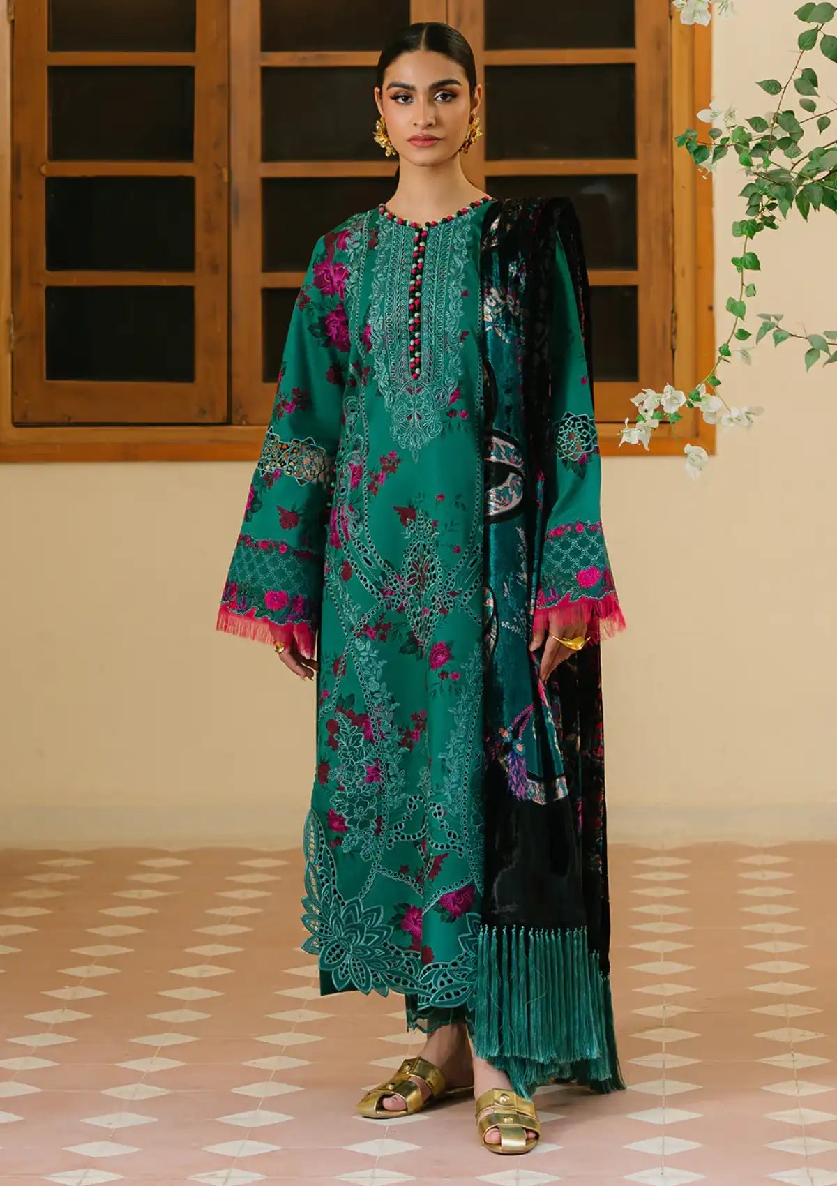 BIN ILYAS OLIVIA EMBROIDERED LAWN COLLECTION| UNSTITCHED MASTER REPLICA BY SHAEBIZ