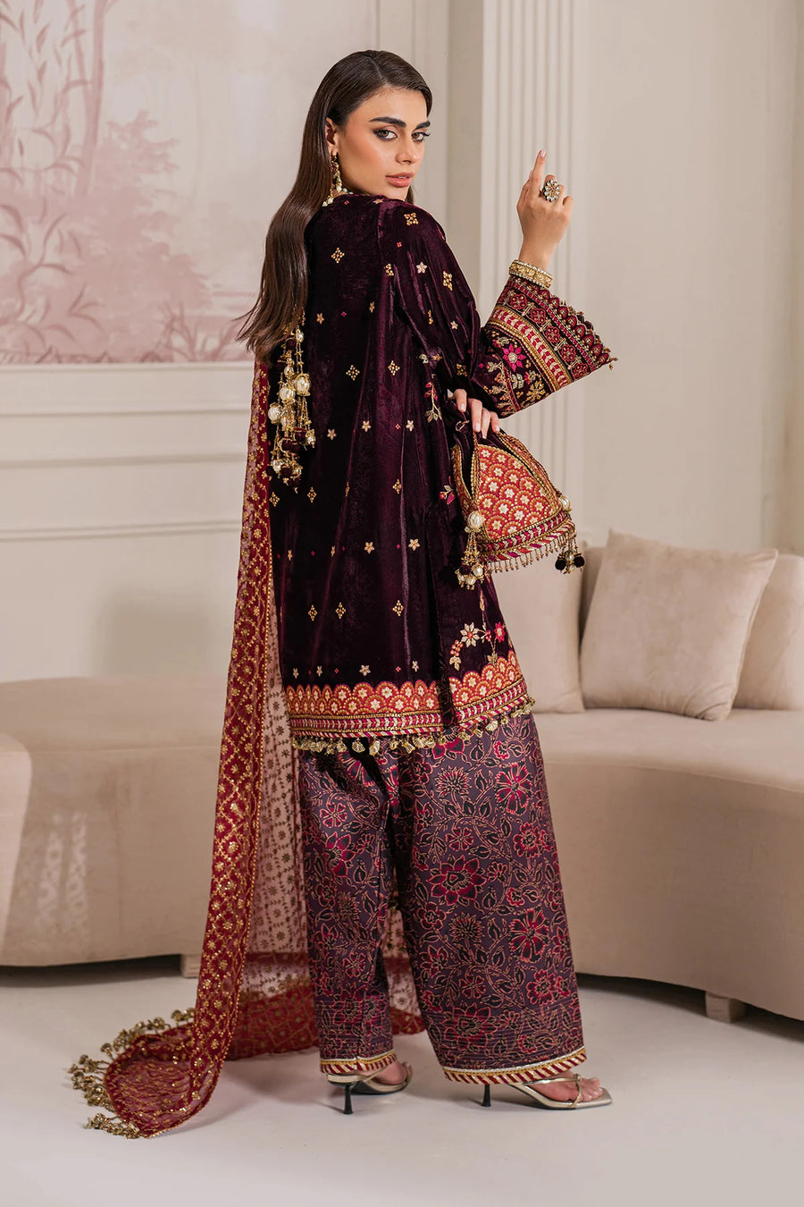 BAROQUE MICRO 9000 VELVET DRESS| UNSTITCHED 3 PIECE| TOP PAKISTANI DRESS BY SHAEBIZ