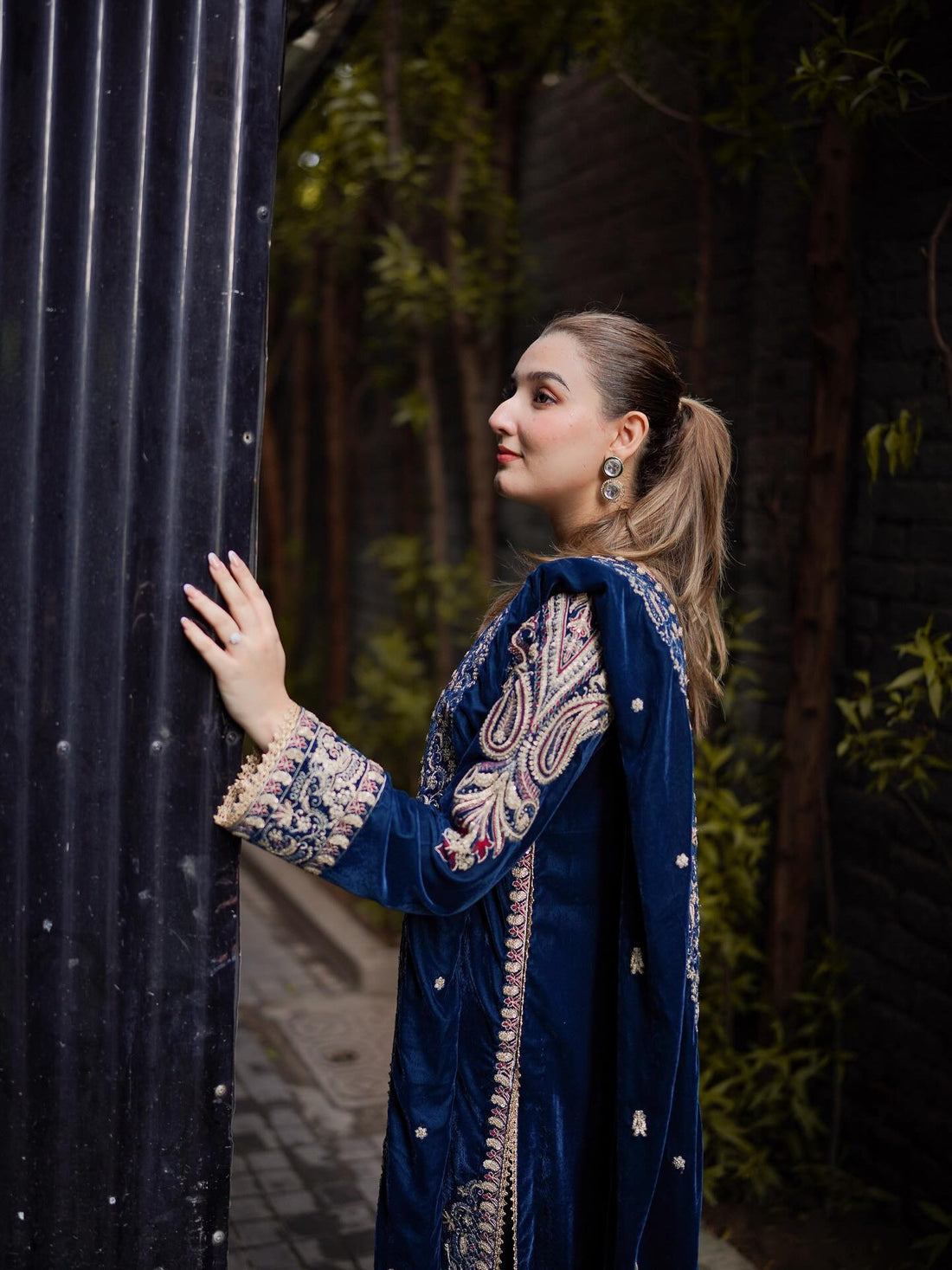 ANEELA'S LUXURY WEDDING VELVET | UNSTITCHED WITH VELVET  SHAWL | TOP PAKISTANI DRESS BY SHAEBIZ