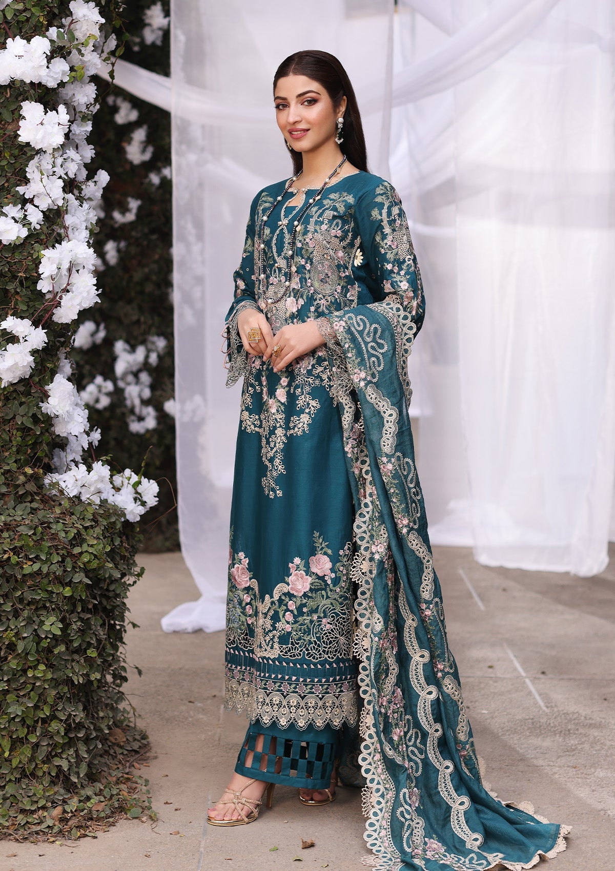 KAHF LUXURY 2026 LAWN COLLECTION| UNSTITCHED 3 PCS| TOP PAKISTANI DRESS BY SHAEBIZ