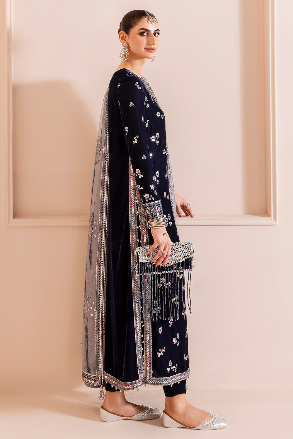 JAZMIN EMBROIDERED LUXURY VELVET COLLECTION|UNSTITCHED 3 PCS| TOP PAKISTANI DRESS BY SHAEBIZ