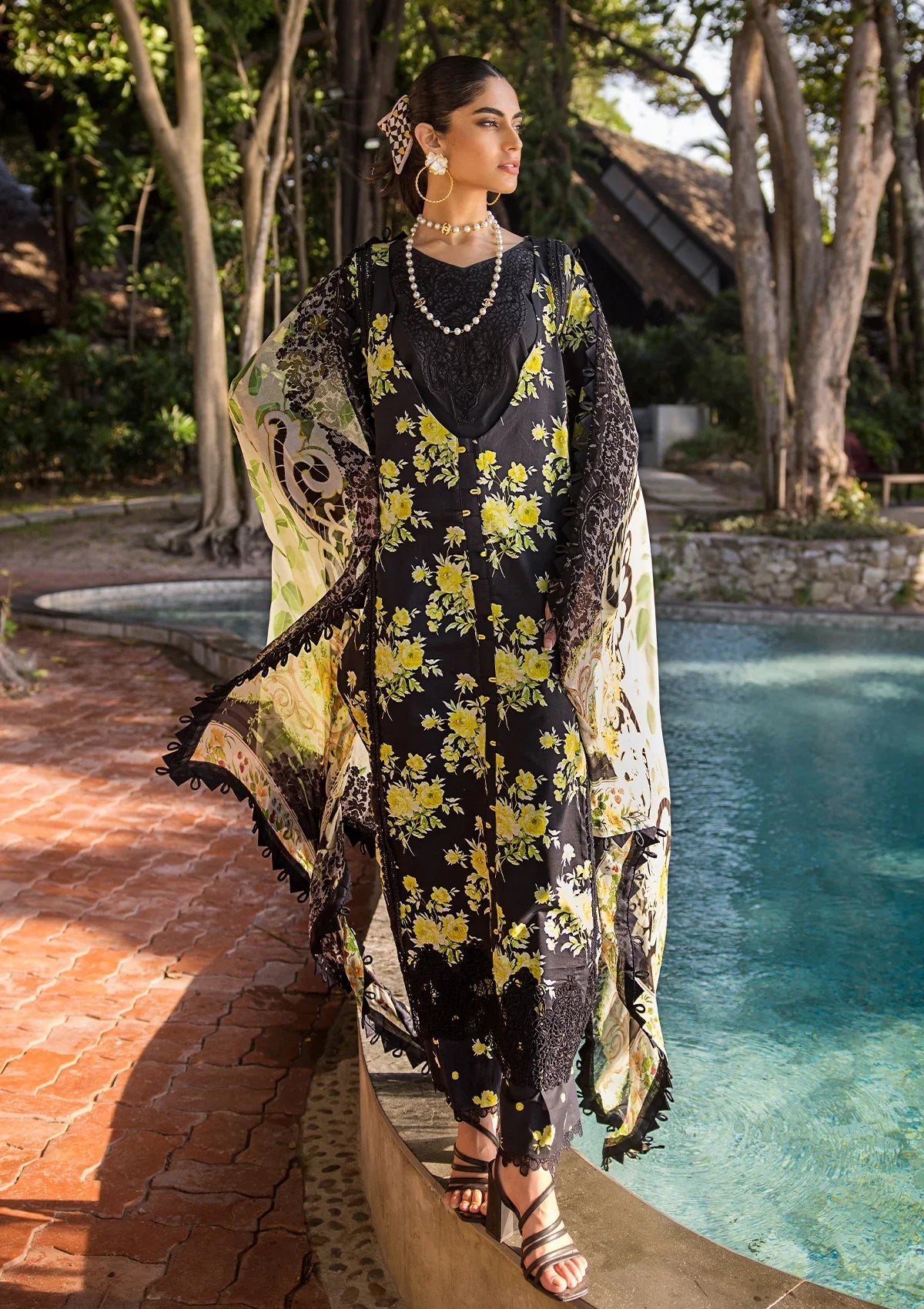 ELAF SIGNATURE LAWN COLLECTION| BLACK DRESS| TOP PAKISTANI DRESS BY SHAEBIZ|