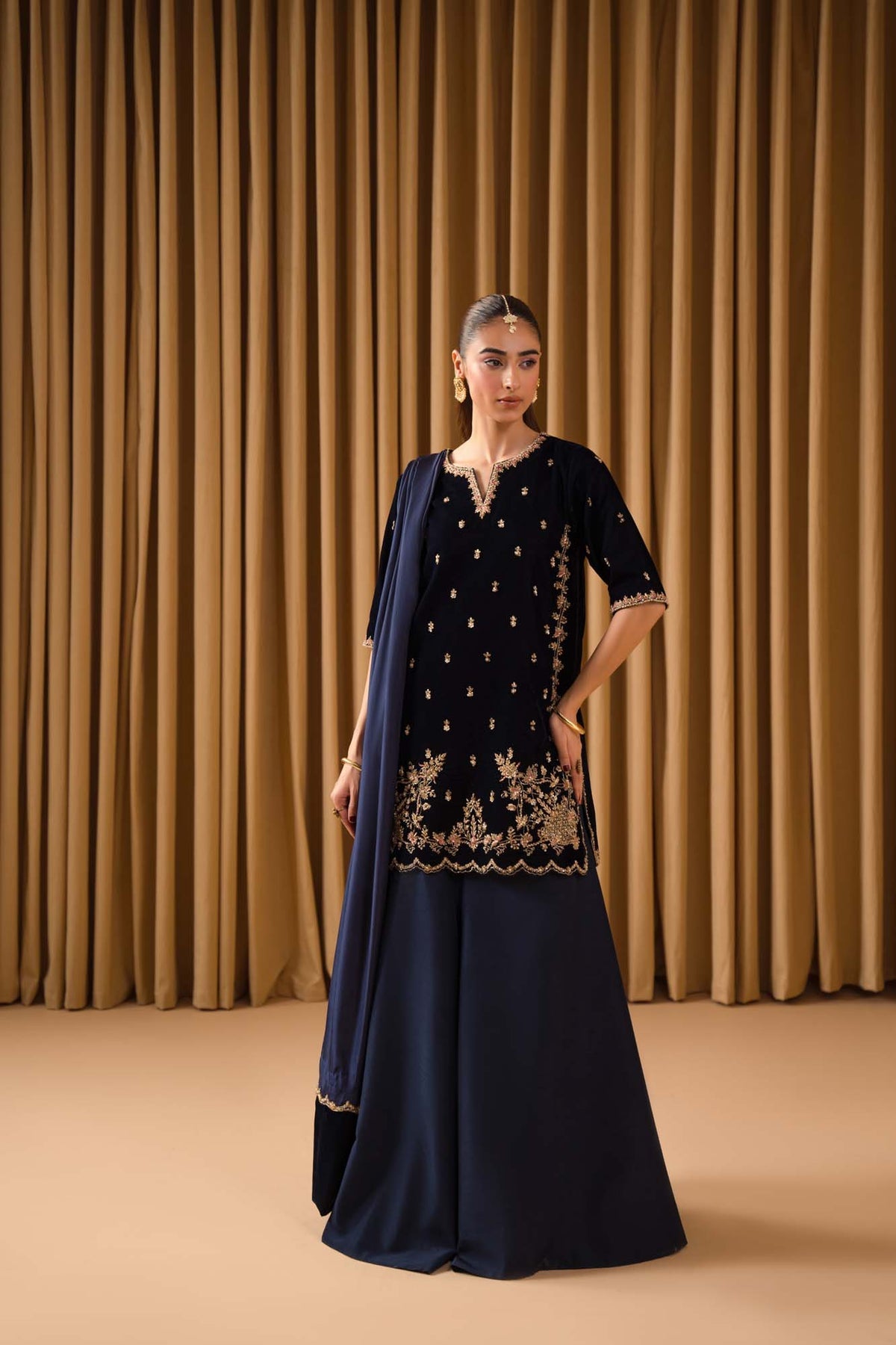 AZURE- KAIDA  BLUE BLOSSOM LUXURY VELVET COLLECTION|LATEST WINTER COLLECTION BY SHAEBIZ