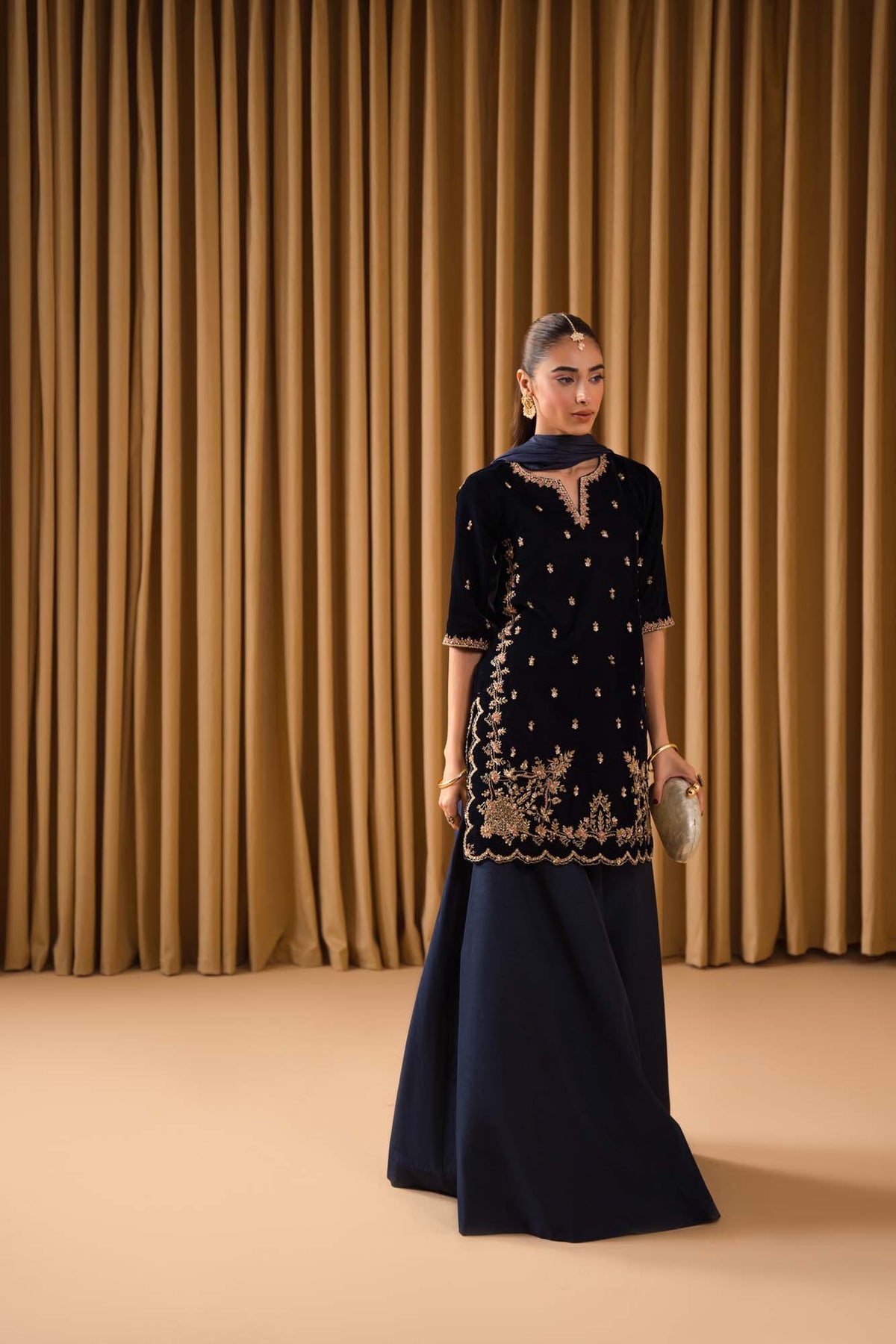 AZURE- KAIDA  BLUE BLOSSOM LUXURY VELVET COLLECTION|LATEST WINTER COLLECTION BY SHAEBIZ