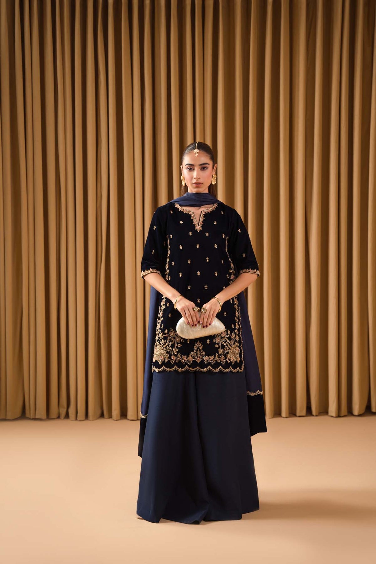 AZURE- KAIDA  BLUE BLOSSOM LUXURY VELVET COLLECTION|LATEST WINTER COLLECTION BY SHAEBIZ