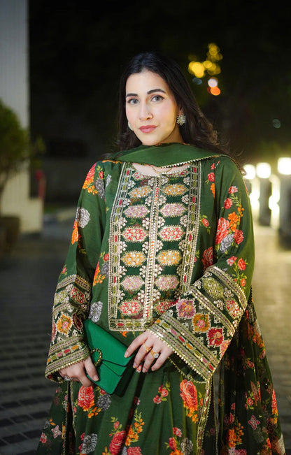 ANEELA'S TRENDING FLOWER LUXURY SILK DRESS| LATEST COLLECTION| TOO PAK –  Shaebiz Collection