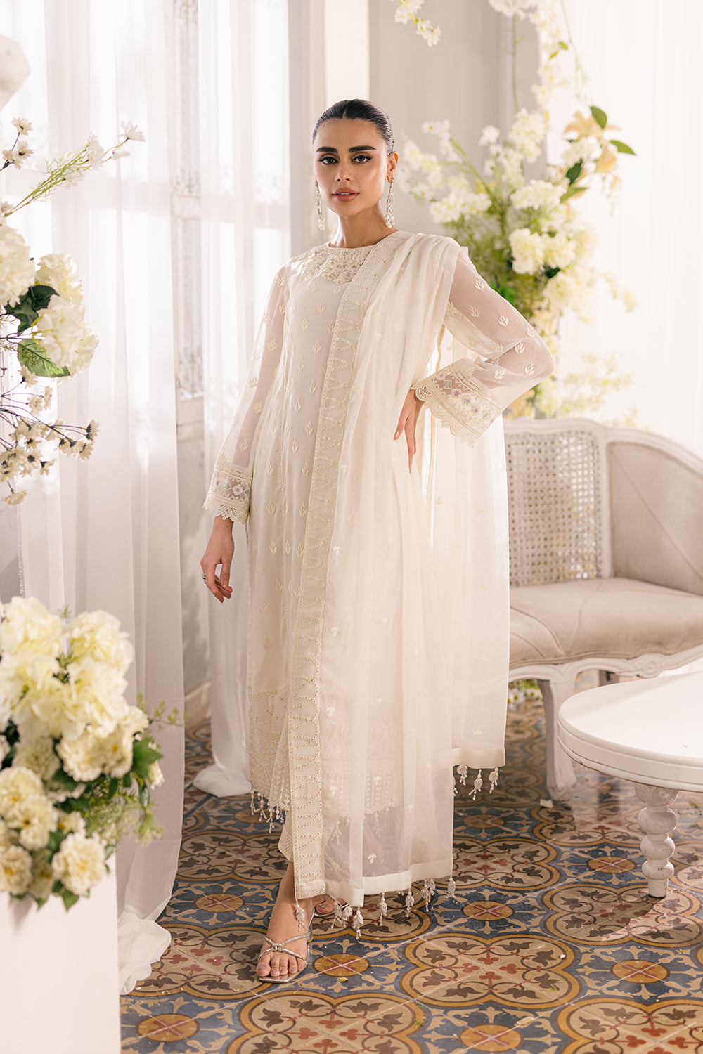 AZURE WHITE CHIFFON COLLECTION| SADAF KANWAL| TOP PAKISTANI DRESS BY SHAEBIZ