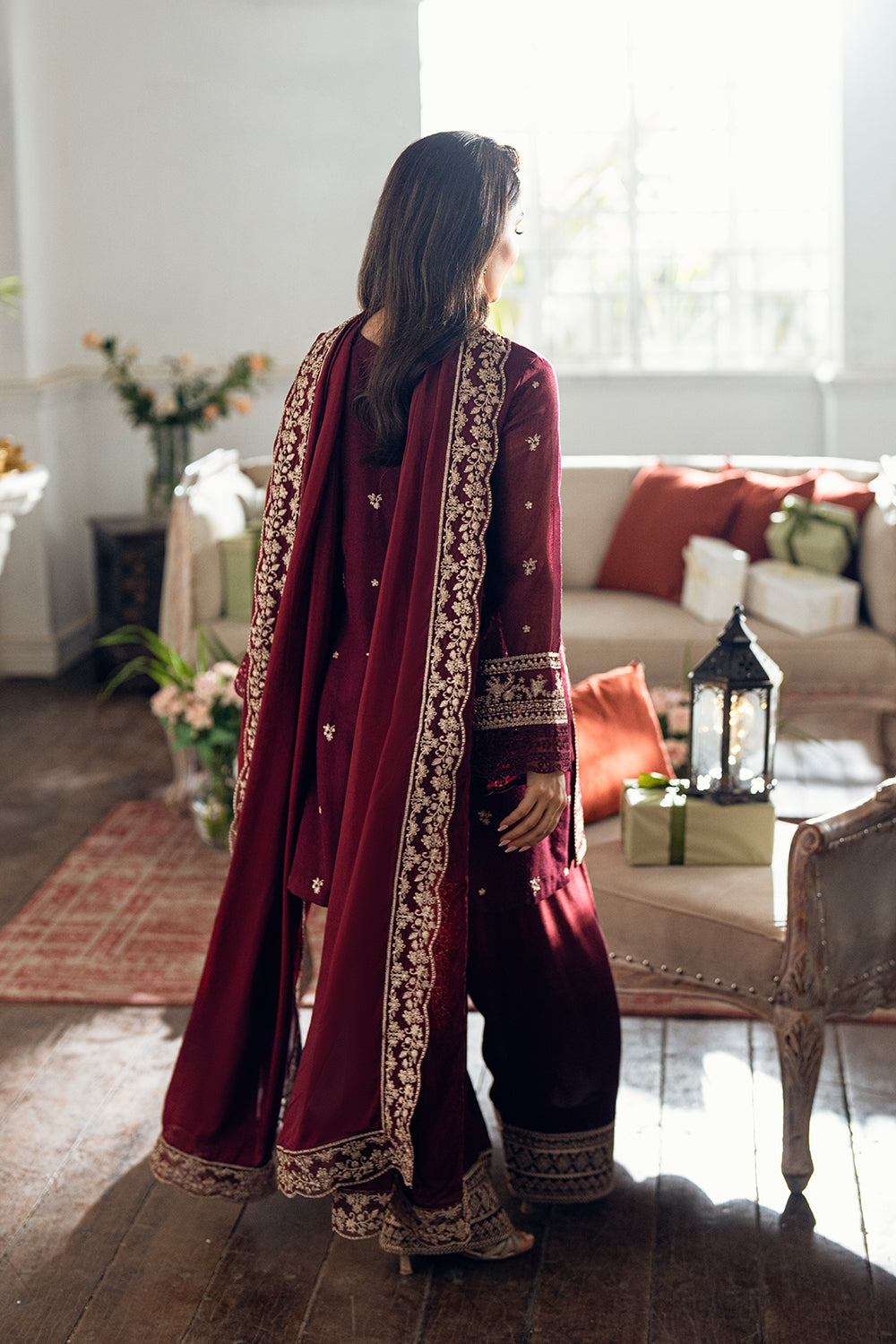 AZURE MAROON MAJESTY LUXURY CHIFFON COLLECTION| UNSTITCHED 3 PCS| TOP PAKISTANI DRESS BY SHAEBIZ