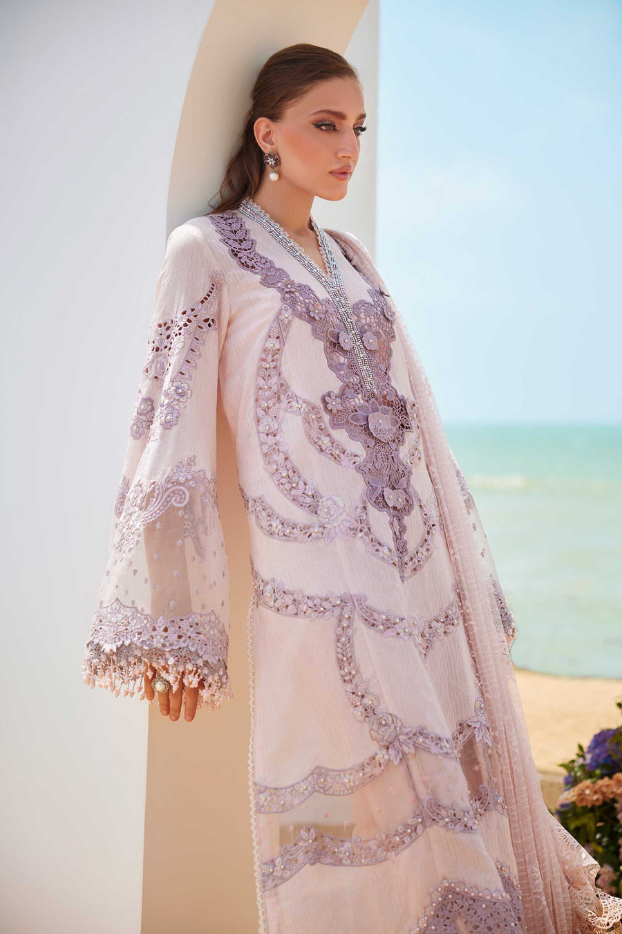 MARIA B LUXURY EMBROIDERED LAWN | UNSTITCHED SUMMER COLLECTION| TOP PAKISTANI DRESS BY SHAEBIZ