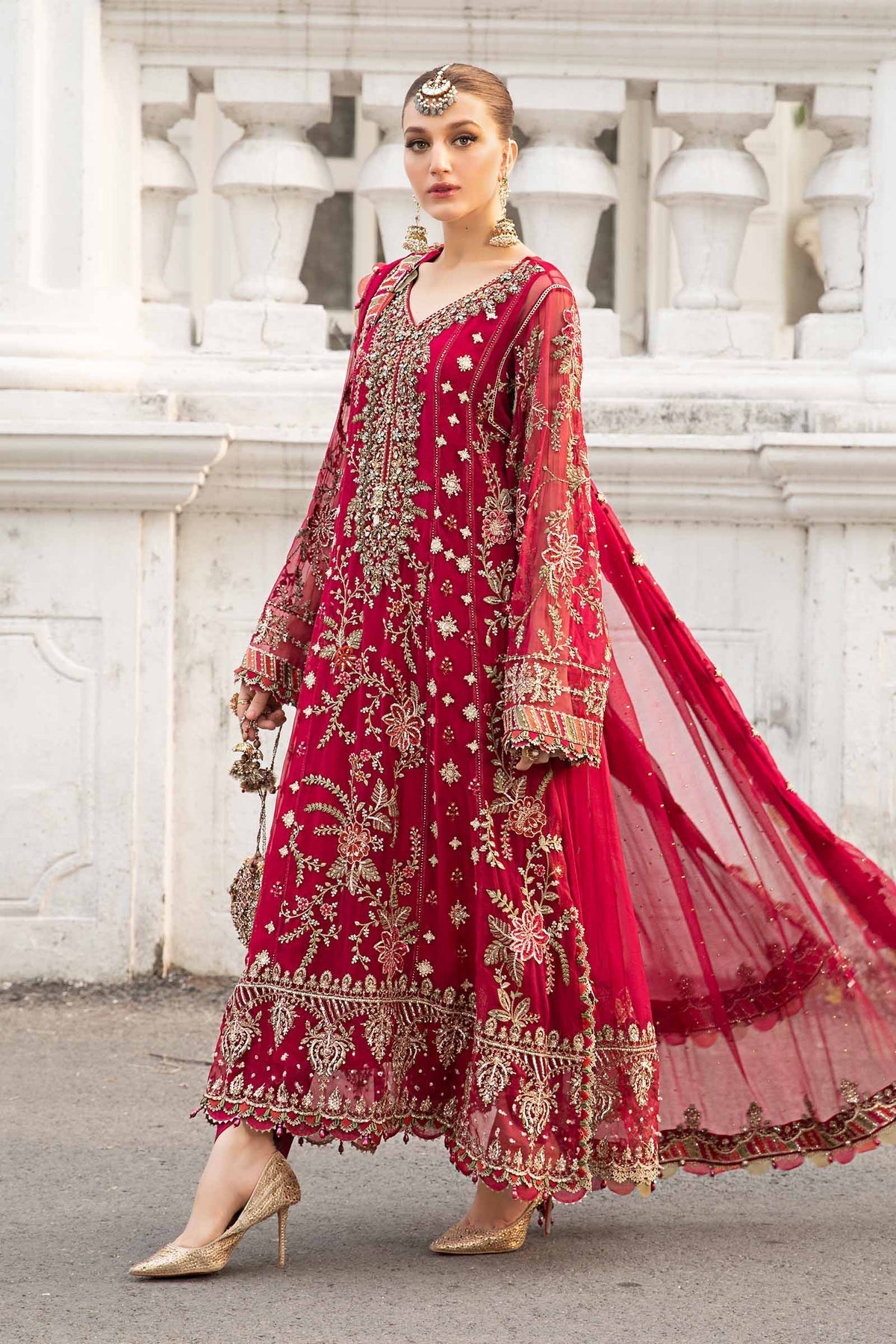 Red collection in Maria b 2025