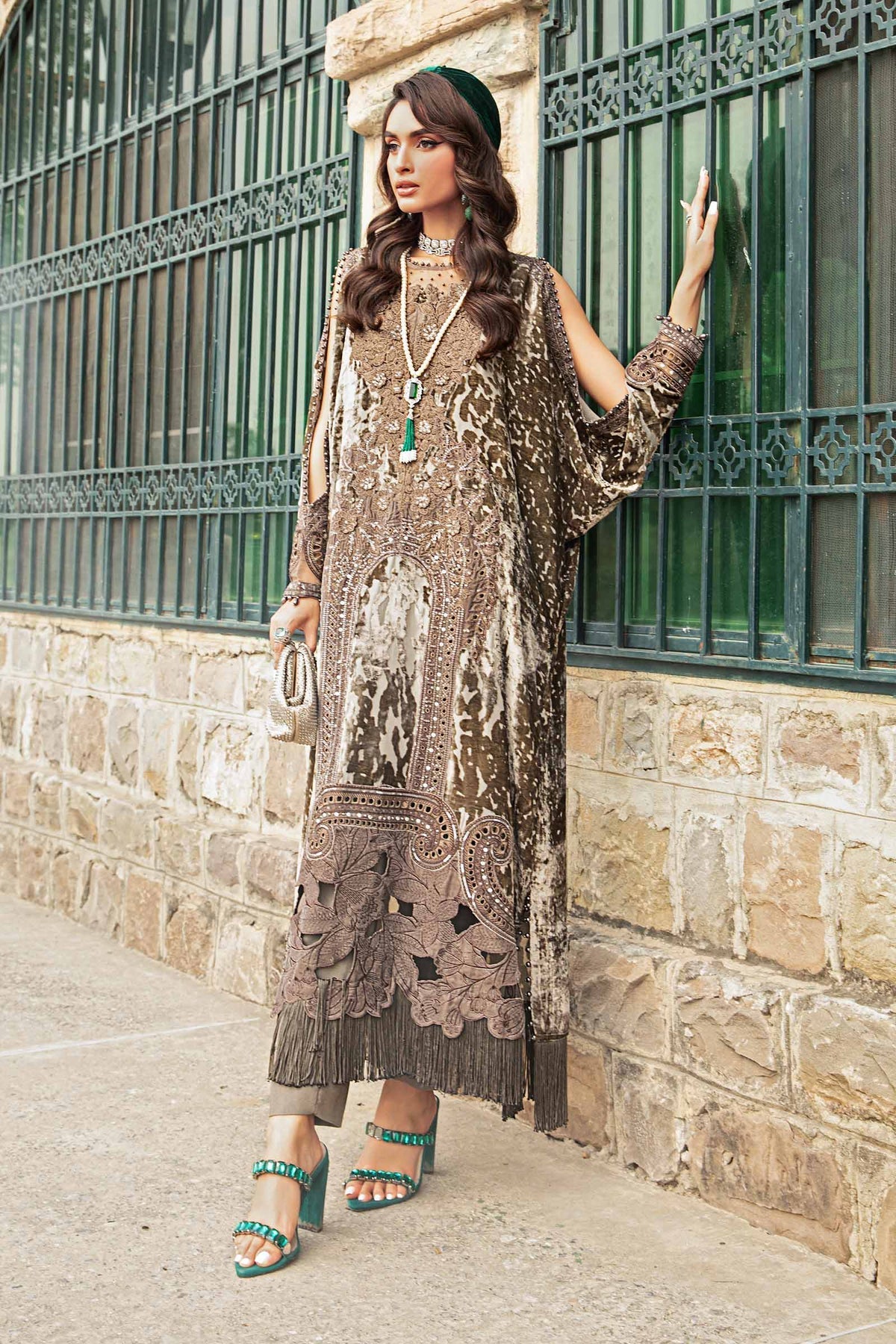 MARIA B LATEST LAWN UNSTITCHED 3 PCS| MASTER REPLICA BY SHAEBIZ