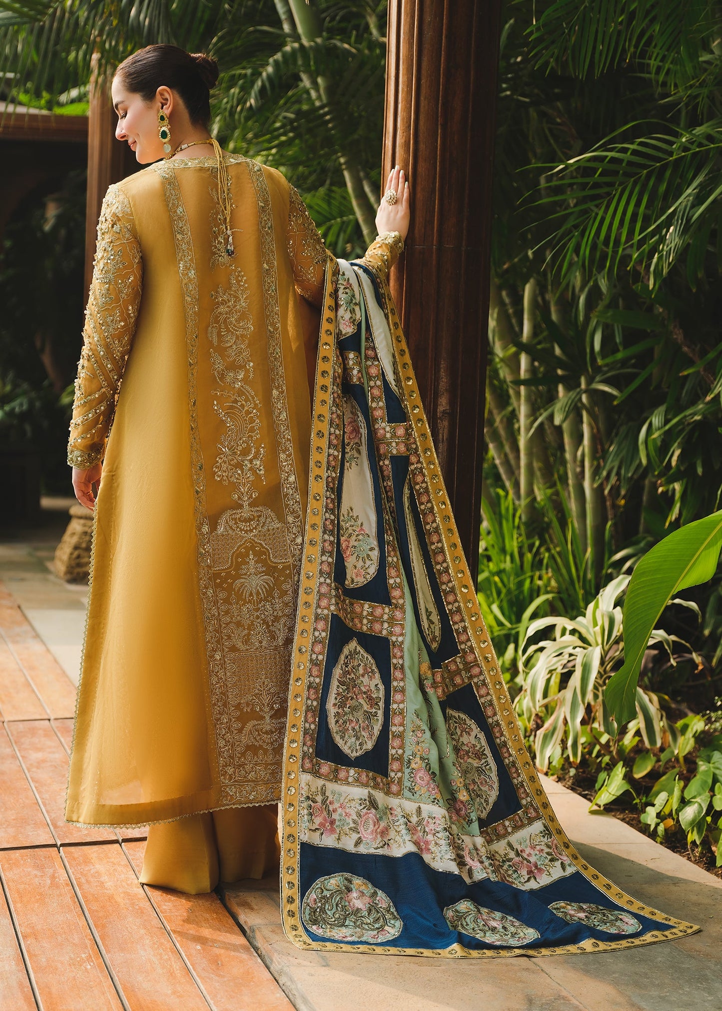 SAIRA SHAKIRA MARIGOLD ORGENZA COLLECTION| HANIA AMIR| TOP PAKISTANI DRESS BY SHAEBIZ