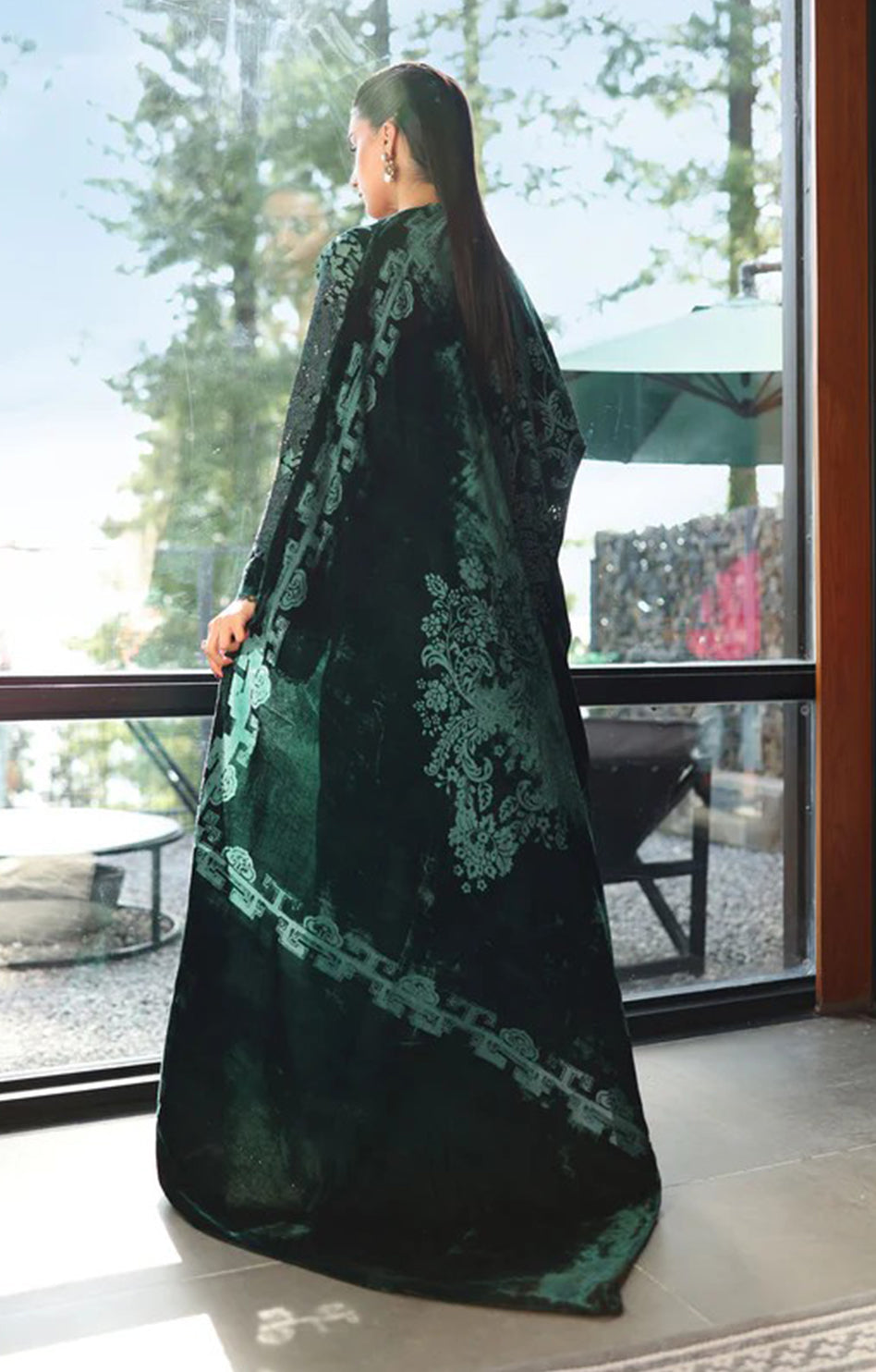 MARIA B LUXURY  GREEN VELVET PALACHI | LATEST WINTER COLLECTION BY SHAEBIZ