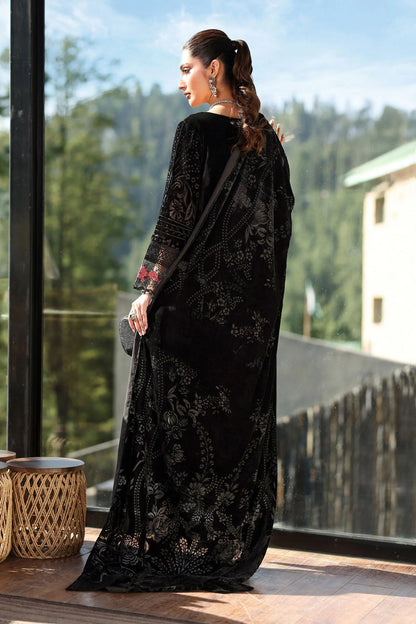MARIA B LUXURY VELVET EMBROIDERED PALACHI | LATEST VELVET COLLECTION 2025| TOP PAKISTANI DRESS BY SHAEBIZ