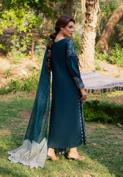 PARISHAY LAWN CHICKEN KARI 2026 LUXURY UNSTITCH COLLECTION BY SHAEBIZ