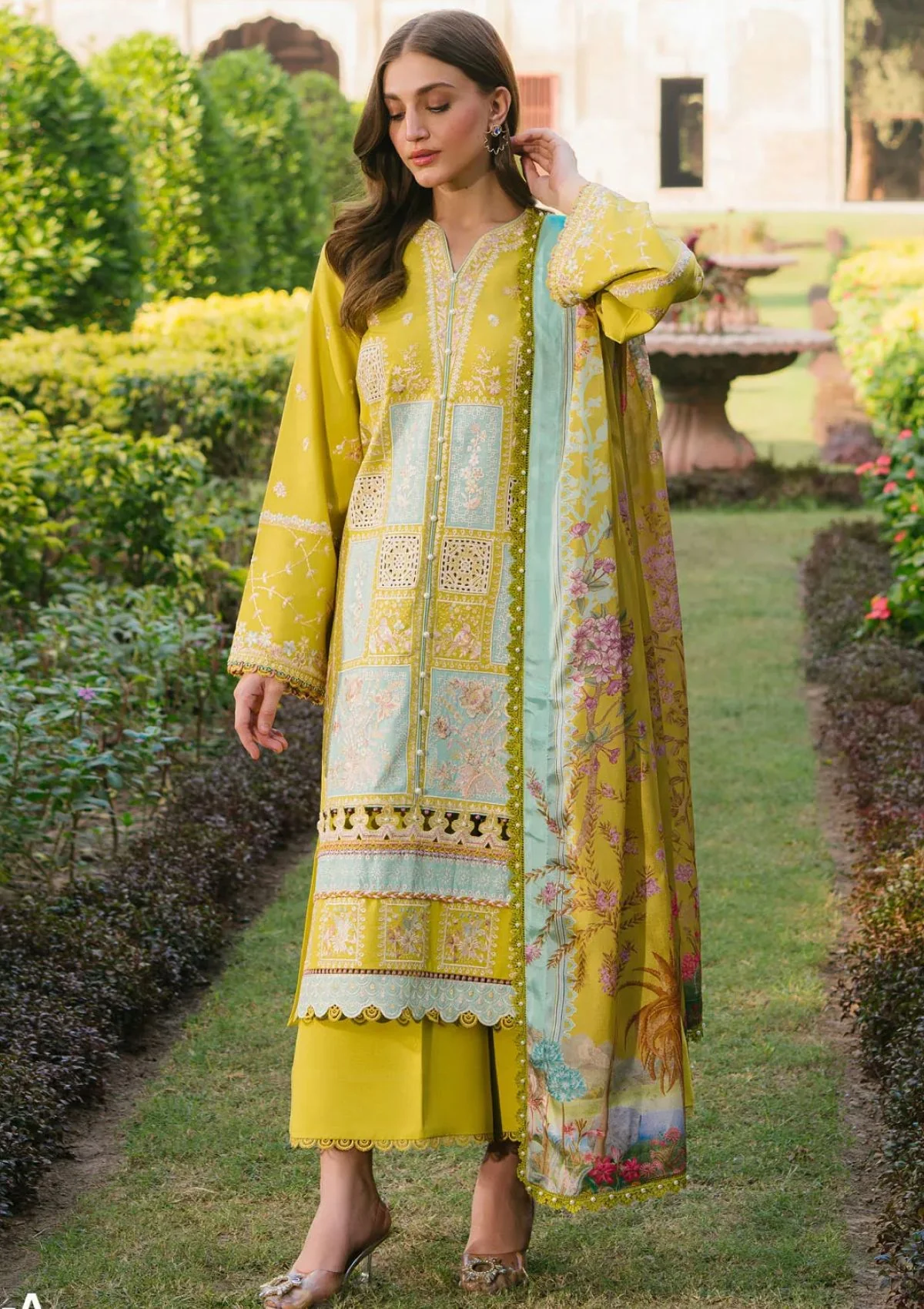 BIN LIYAS LAWN CHICKEN KARI UNSTITCH COLLECTION BY SHAEBIZ