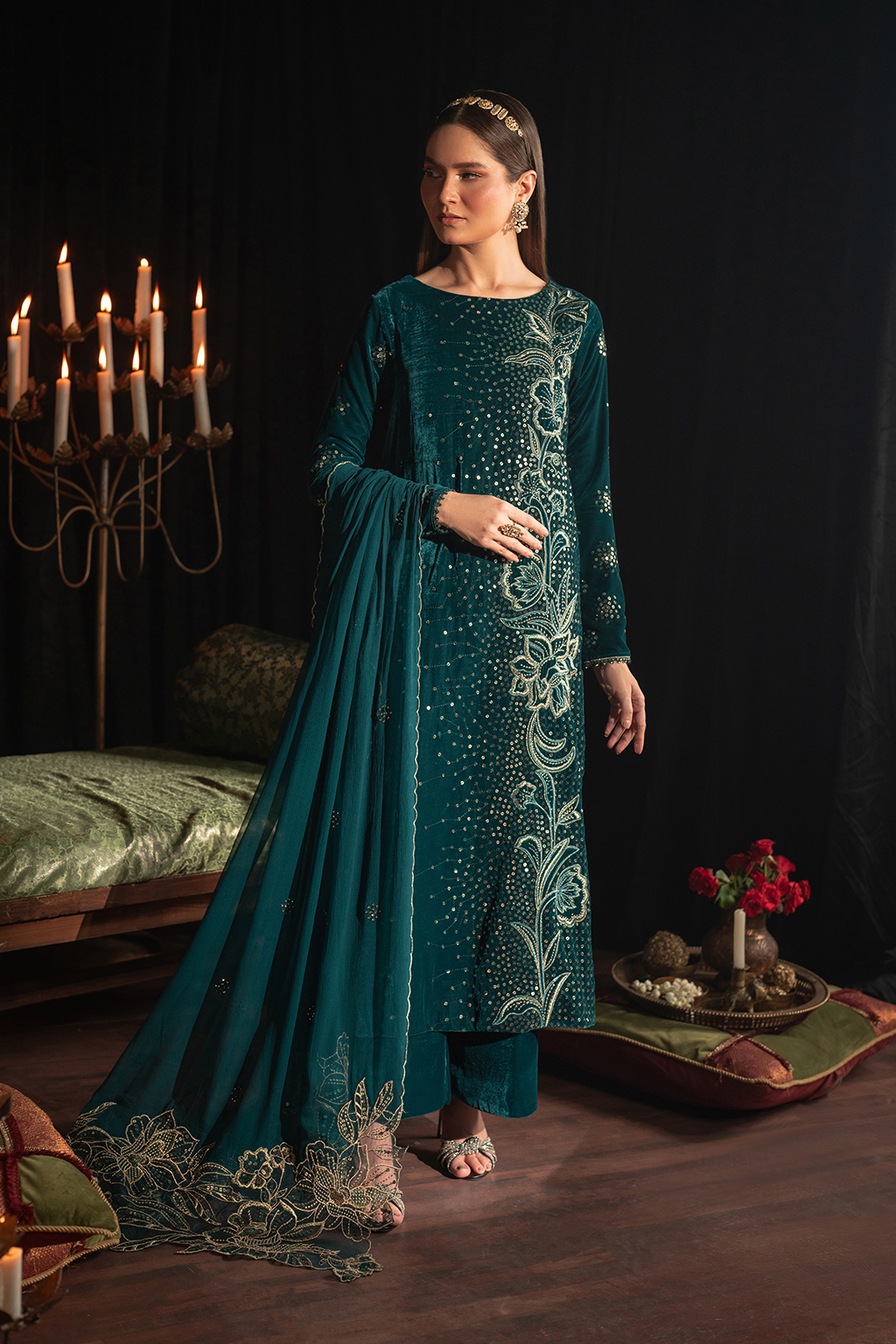 Iznik Zink Velvet Collection 2025