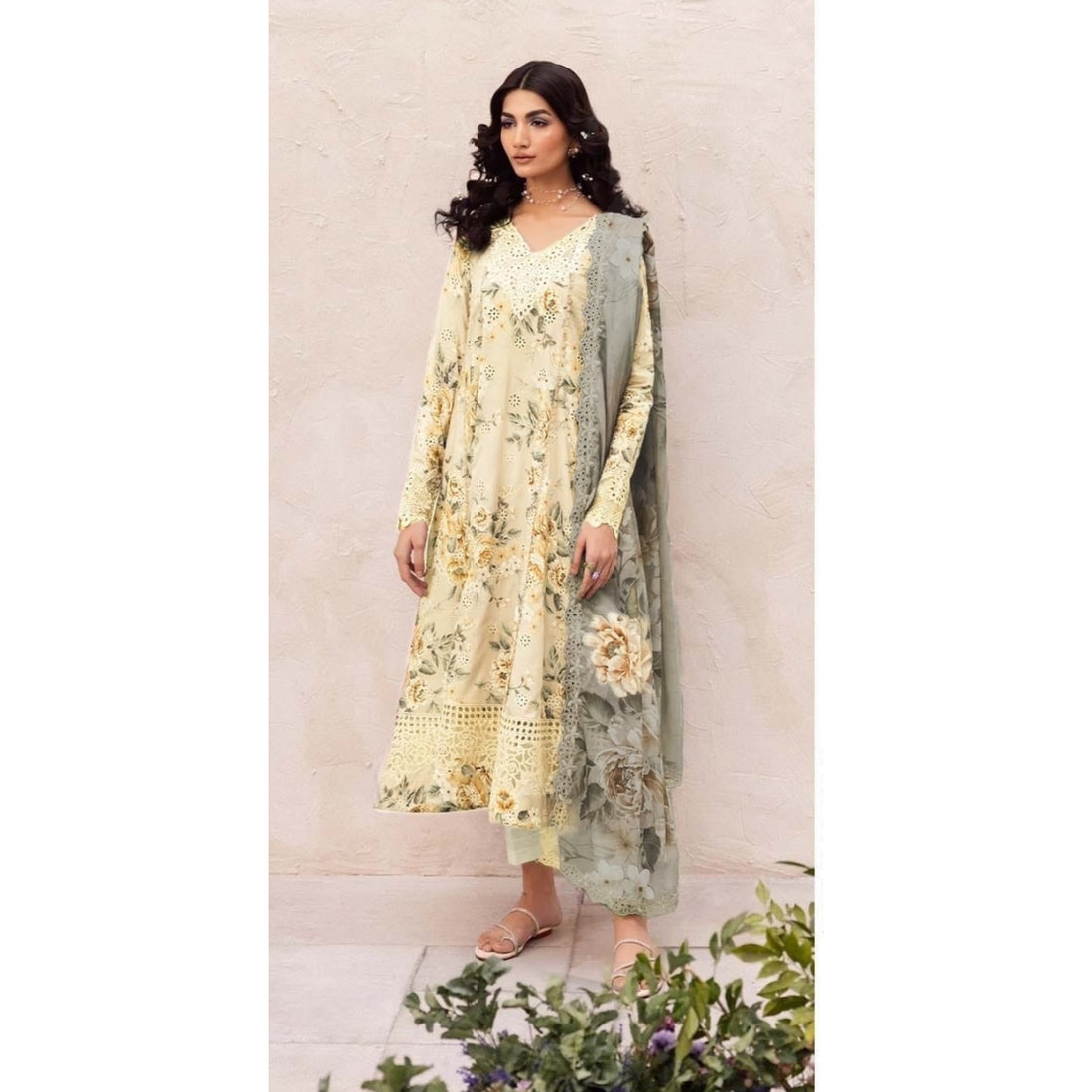 IZNIK YELLOW LAWN CHICKEN KARI | TOP PAKISTANI DRESS BY SHAEBIZ