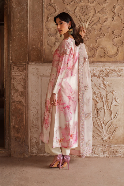 Silk collection with handmade collection 